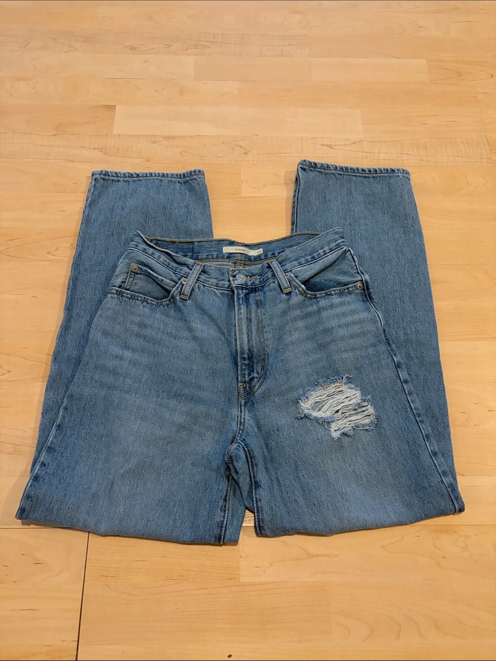 Levi’s 94 Baggy Jeans Size 26 High Rise Distressed Light Wash Wide Leg